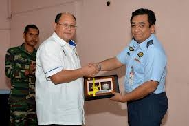 Sejarah kewujudan jawatan pegawai tadbir diplomatik di malaysia. Tudm On Twitter 3 Feb 15 Lawatan Pegawai Tadbir Diplomatik Ptd Ke Pu Kuantan Http T Co 9hrfkiamgf Http T Co K2gyhr97r5