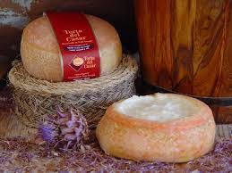 Tarro de crema de torta del casar d.o.p. La Torta Del Casar Se Vendio A Una Media De 16 Euros El Kilo En 2016 Extremadura21