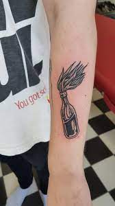 O molotov tattoo studio, abre as portas com a proposta de oferecer tatuagens e produtos relacionados a arte de maneira. Pin On Tatuajes Old