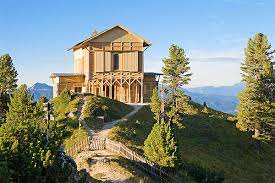 Start routes day hike to the schachenhaus. Schachenschloss Konigshaus