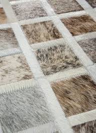 Onloom Kuhfell Teppich Pixelate Bei Dem In London Entworfenen Fellteppich Pixelate Wurden Viele Fellstucke Zu Einem Modernen Te Teppich Kuhfell Teppich Kuhfell