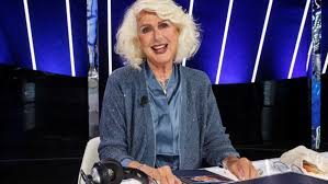 Caratteristici di quell'età inquieta (ma bellissima) che è il passaggio dall'infanzia all'adolescenza. Loretta Goggi Ora Datemi Un Ruolo Da Protagonista Rep