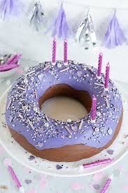 Walk through any of the street fairs in germany and you will be met by the aroma of little german doughnuts known as schmalzkuchen (literally lard cake). Gigant Donut Cake Riesen Donut Kuchen Doughnut Cake 4 Meine Kuechenschlacht