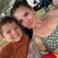 Stacy Yost's Instagram, Twitter & Facebook