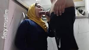 Mature Niqab Leaves The Kitchen To Fuck Her Stepson النقاب الناضج يترك  المطبخ ليمارس الجنس مع ربيبه - Hijab Hookup, watch free porn video, HD XXX  at tPorn.xxx