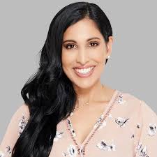 Sheena Newman's Instagram, Twitter & Facebook