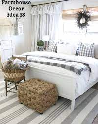 Country Farmhouse Bedroom Decorating Idea Love It See More Clutter Free Farmhouse Farmhouse Bedroom Decor Farmhouse Style Master Bedroom Home Decor Bedroom