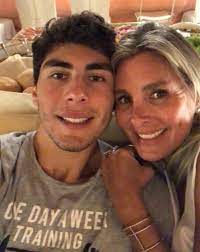 Lorenzo figueroa , el hijo de chayanne, ha cautivado a todos a través de una serie de fotografías en instagram. Quien Es La Esposa De Chayanne Ya Sabemos De Donde Heredaron Sus Hijos Tanta Belleza