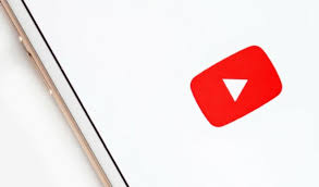 Did youtube just turn into igtv? With 70 Of Viewership On Mobile Youtube Is Finally Rolling Out Vertical Video Ads Tubefilter