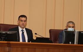 Соответствующее распоряжение подписал мэр константин павлов. Rishennya Pro Bezkoshtovnij Proyizd Dlya Vsih Prijnyato Kostyantin Pavlov Pidtverdiv Konkretni Dati Z 1 Travnya Dlya Vsih Krivorizhciv A Vzhe Z 1 Sichnya Dlya Pedagogiv Medikiv I Socpracivnikiv Krivogo Rogu