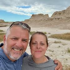 Calling all Lions and Packers fans! 🗣️ Who has the better fanbase?