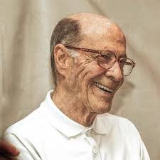 Ele foi filho, irmão, primo, tio, marido, pai, avô, amigo... Ele foi o  nosso Pai de Santo, o fundador dessa Casa. Hoje ele é nosso Mestre, nossa  luz. Tivemos tanto aprendizado e