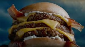 La influencer española dulceida ha creado mano a mano con carl´s jr. Carl S Jr Ofrece Una Hamburguesa Con Mas De 17 Onzas De Carne La Opinion