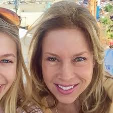 Robin Gage's Instagram, Twitter & Facebook