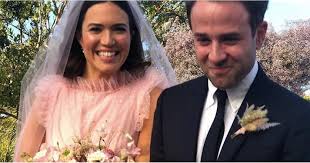 The entertainer stopped by access live to chat about her intimate wedding and she revealed some major. Mandy Moore S Wedding Dress Was Pink And The Exact Opposite Of Traditional Flipboard