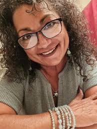 THE RITZY SISTER WITH KAYLA