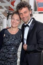 As a first step we encourage you to take membership at us$75/£55 a year, or $140/£95 for three years. How Opera Superstar Jonas Kaufmann Suffers For His Art News The Times