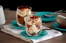 Tiramisu Aux Noisettes Et Au Madere Dessert Tiramisu Recette Alimentation