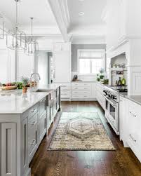 Grey kitchens with white worktops howdens joinery groupme. 75 Beautiful Grey And White Kitchen Ideas Designs August 2021 Houzz Uk
