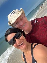 Deanna Rossi's Instagram, Twitter & Facebook