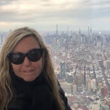 Llegan los bailarines del ballet del Teatro Colón al Palacio Paz: VALSES  VIENESES, A ORILLAS DEL DANUBIO AZUL. Los solistas del Teatro Colón y  músicos en vivo en un espectáculo deslumbrante. 29