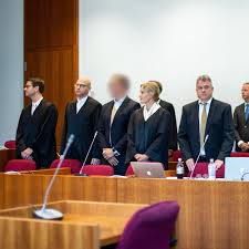 Richter prüfen urteil des landgerichts bonn, das zwei aktienhändler wegen steuerhinterziehung und beihilfe mit bewährungsstrafen belegt und vom. Cum Ex Prozess Wie Banker Und Investoren Die Staatskasse Plunderten Der Spiegel