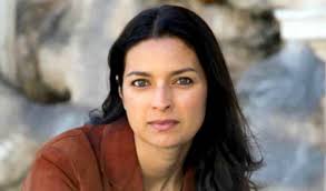 Jhumpa Lahiri rejects award over keffiyeh ban by NY museum