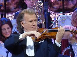 My music, my life / andré rieu productions. Andre Rieu Seine Frau Meidet Die Offentlichkeit Schlager De