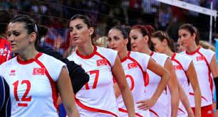 Ù…Ù†ØªØ®Ø¨ Ø³ÙŠØ¯Ø§Øª ØªØ±ÙƒÙŠØ§ ÙŠÙˆØ§Ø¬Ù‡ Ù†Ø¸ÙŠØ±Ù‡ Ø§Ù„Ø£Ø°Ø±ÙŠ ÙÙŠ Ø§ÙØªØªØ§Ø­ ÙŠÙˆØ±Ùˆ Ø§Ù„Ø·Ø§Ø¦Ø±Ø© ØªØ±Ùƒ Ø¨Ø±Ø³