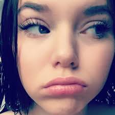 Tess Green (@tessagreen_)