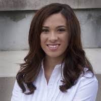 Amy Petri's Instagram, Twitter & Facebook