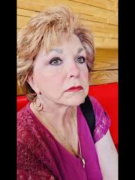 Short haircut for older Ladies