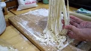Mie lethek adalah salah satu kuliner mie yang berasal dari srandakan, bantul, yogyakarta. Mie Homemade Kenyal Enak Tanpa Mesin Penggiling Mie By Sri Wee