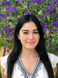 Katie Findley's Instagram, Twitter & Facebook