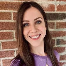 Ginger Hoover's Instagram, Twitter & Facebook