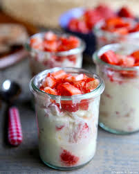Verrines De Fraises Au Mascarpone Et Jus D Orange Recette Verrine Fraise Verrine Mascarpone Recette Verrine