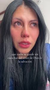 Diana Abril's Instagram, Twitter & Facebook