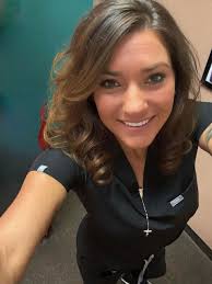 Hi gorgeous my name His Patrick u are beautiful I am from Dallas Texas but  I live in San Diego California