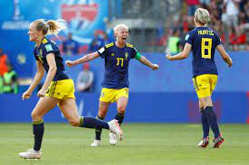 I senaste numret av tidsskriften topphälsa väljer seger att berätta om sin sexuella läggning. Fussball Wm Der Frauen Caroline Seger Und Das Auge Fur Die Gasse Sport Tagesspiegel