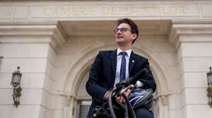 Idei si ganduri despre o romanie dezvoltata si democratica. Deputatul Usr Iulian Bulai AmeninÈ›Äƒ CÄƒ Va Vota MoÈ›iunea De CenzurÄƒ A Psd