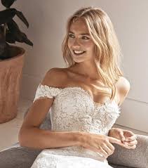 Per offrirti esattamente ciò che stai cercando, la nostra gamma di vestiti da sposa offre varie scelte di gonne, maniche e schiena. Vestiti Da Sposa Vicenza L Atelier Abiti Da Sposa A Thiene Vicenza