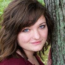 Esther Ledford's Instagram, Twitter & Facebook