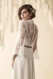 Ed è per questo che oggi abbiamo selezionato 50 abiti da sposa invernali tra i migliori meravigliose soluzioni con le maniche lunghe ci arrivano anche dal catalogo di abiti da sposa invernali pronovias dove è possibile trovare vestiti. La Sposa Invernale Il Giardino Fiorito Delle Spose Atelier Abiti Da Sposa