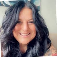 Kim Coombes's Instagram, Twitter & Facebook