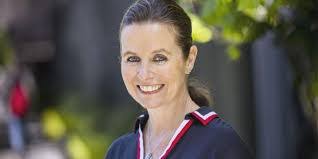 Oonagh Crane's Instagram, Twitter & Facebook