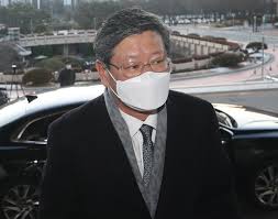 이용구 법무차관 '택시기사 폭행' 사과 국민께 송구 술 취해 운전자 멱살 잡아…경찰, 내사 종결해 논란 이 차관 경찰서 시시비비 가려질 것…더욱 신중히 처신 ì´ìš©êµ¬ ì •ì°¨ ì¤' íƒì‹œê¸°ì‚¬ í­í–‰ íŠ¹ê°€ë²• ì ìš© ì•ˆ í•´ ë´ì£¼ê¸° ë…¼ëž€ ê²½í–¥ì‹ ë¬¸