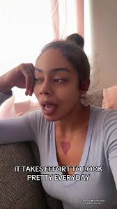 I know the girlies relate to this 1, i be running out the house lookin...