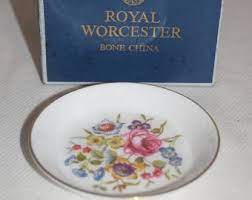 You can see how to get to bones & flowers on our website. Worcester Jewelry Etsy