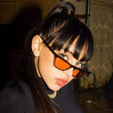 Nicole denise cucco (rosario, argentina), más conocida como nicki nicole es una joven trapera argentina nacida el 25 de agosto del 2000. Nicki Nicole Spotify