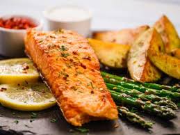 Lachs vom grill mit möhrchen und frühlingszwiebeln. Lachs Grillen So Wird S Gemacht Grillportal Com